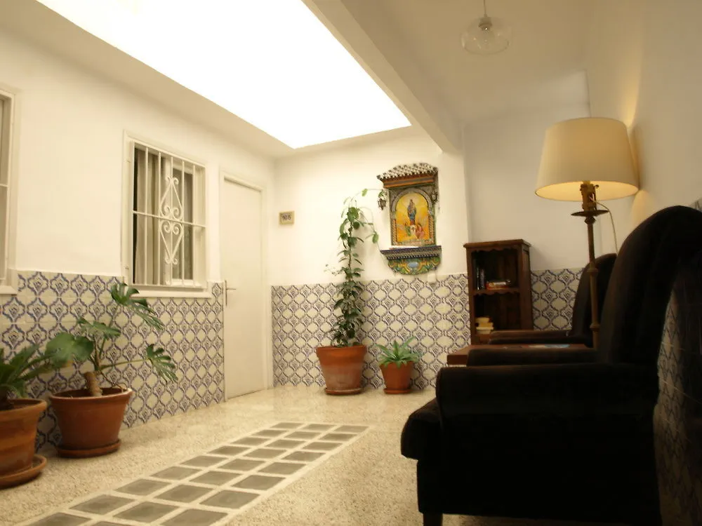Hostal The Monkey Room Marbella 2*,